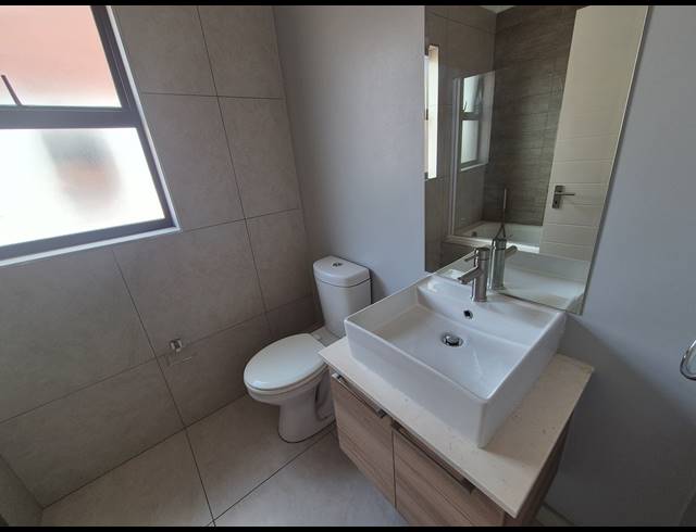 3 BEDROOM DUPLEX TO LET IN GLEN MARAIS